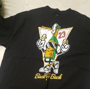 Sneaker matching tshirt